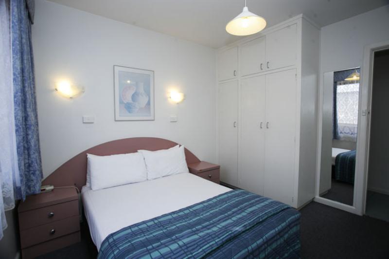 Park Squire Motor Inn & Serviced Apartments Мельбурн Экстерьер фото