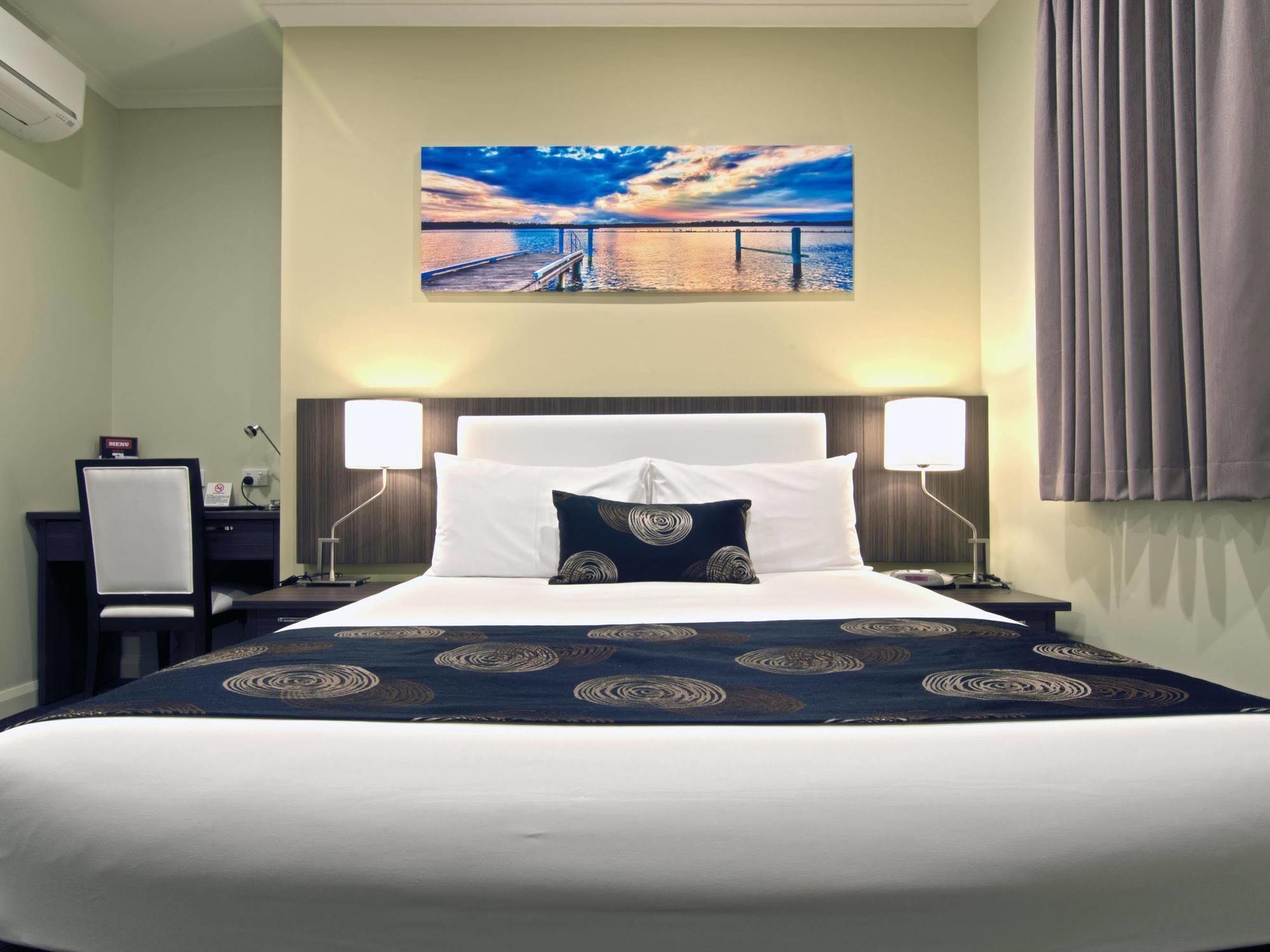 Park Squire Motor Inn & Serviced Apartments Мельбурн Экстерьер фото