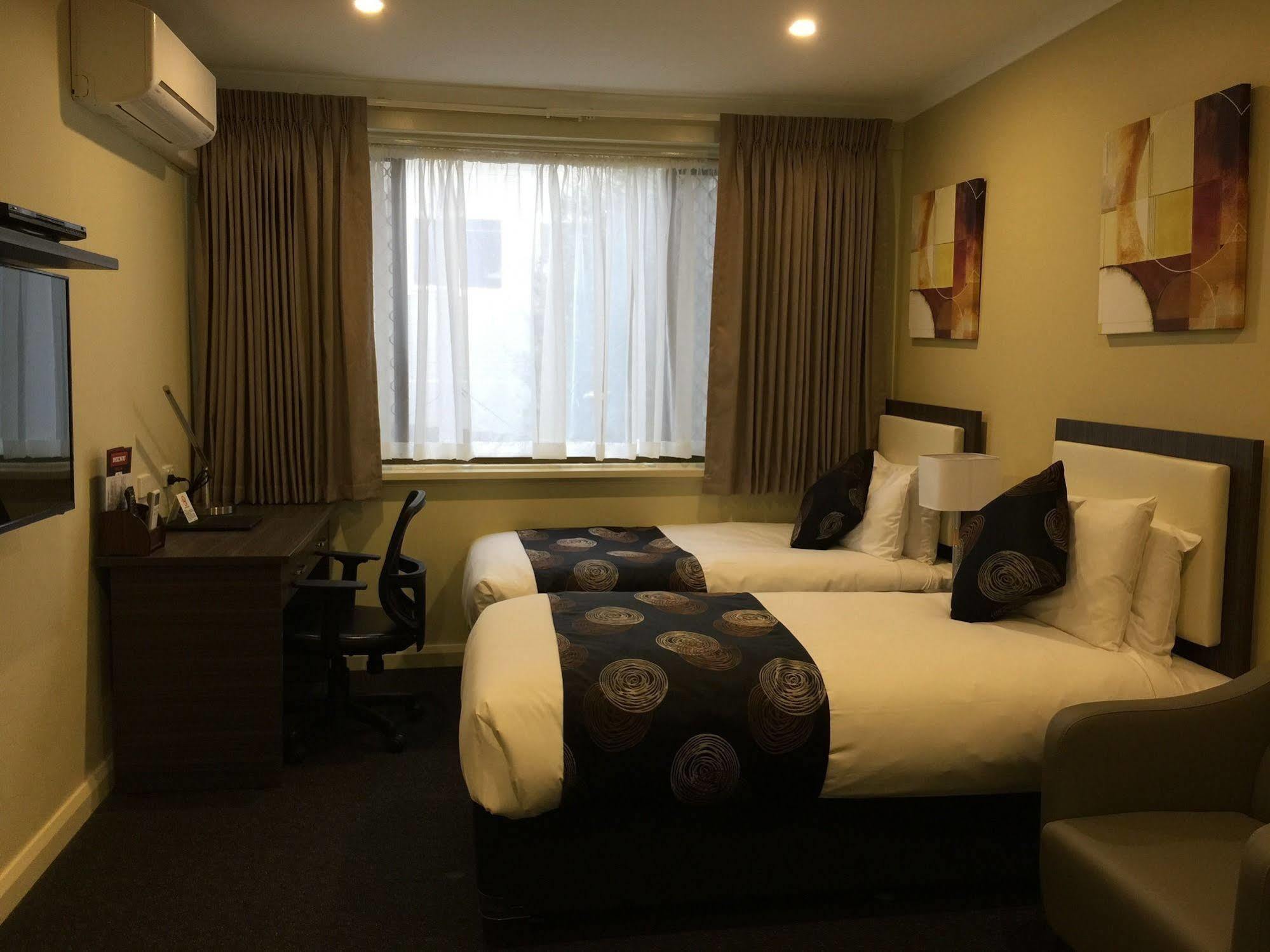 Park Squire Motor Inn & Serviced Apartments Мельбурн Экстерьер фото