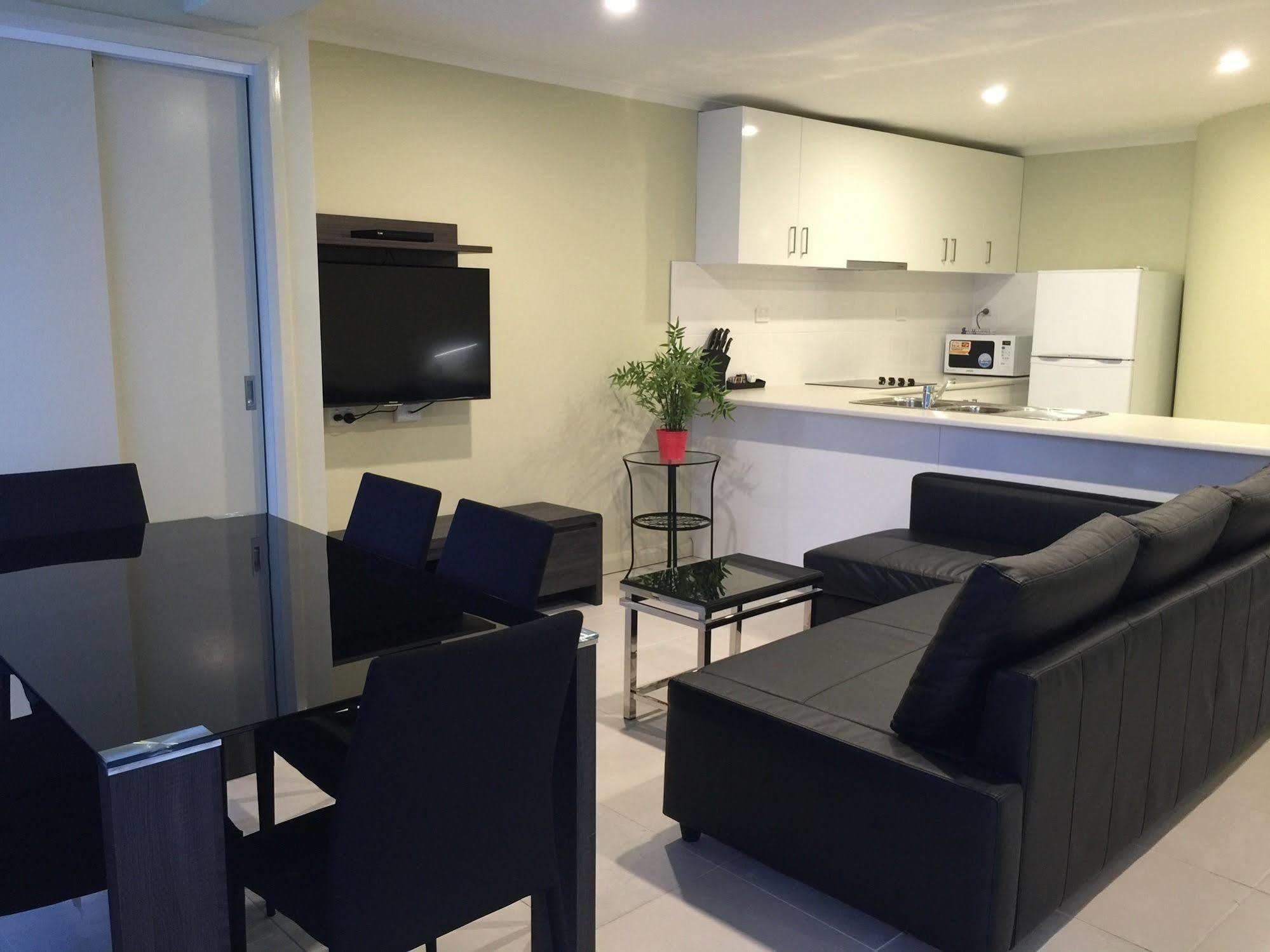 Park Squire Motor Inn & Serviced Apartments Мельбурн Экстерьер фото