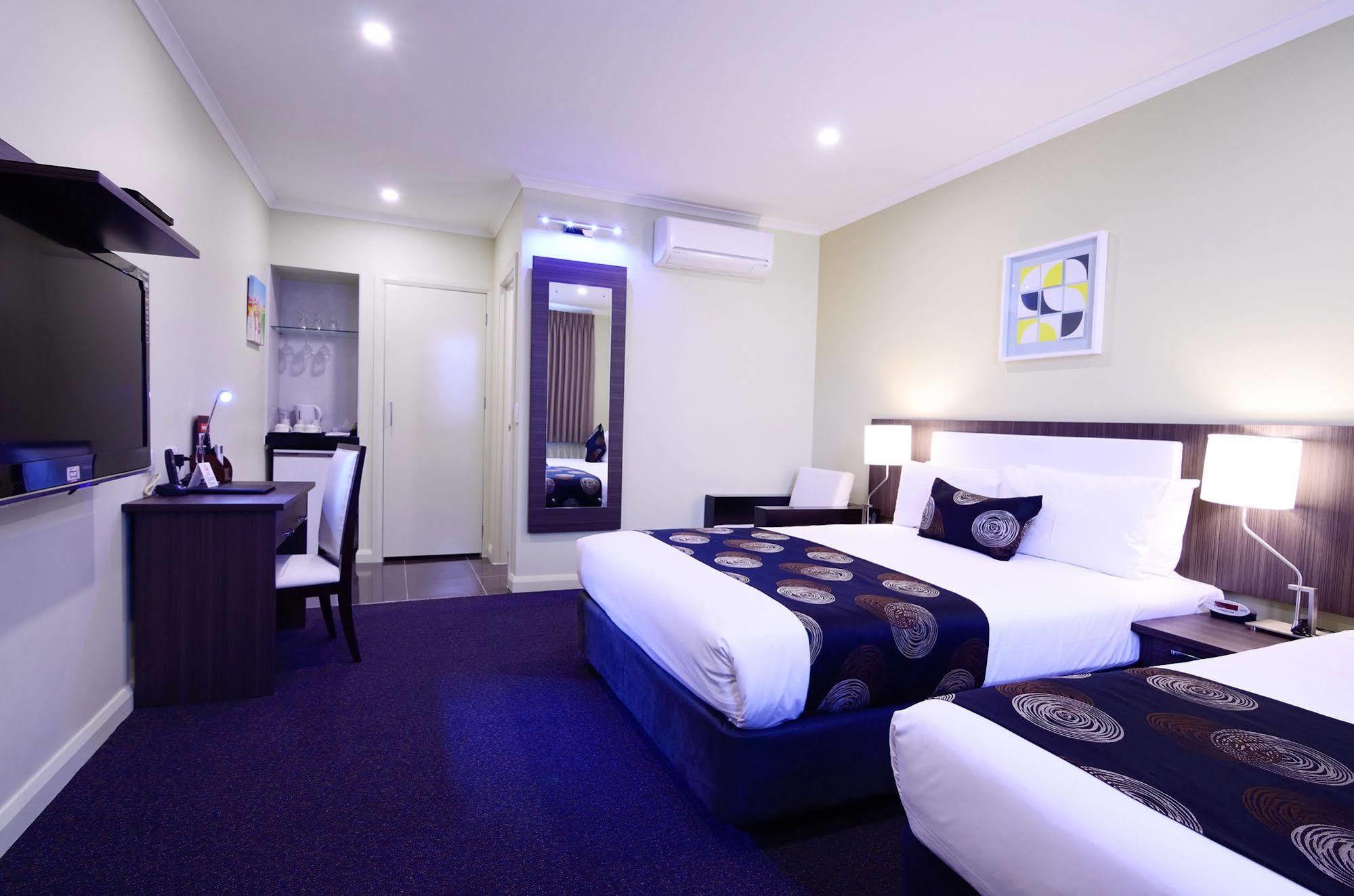 Park Squire Motor Inn & Serviced Apartments Мельбурн Экстерьер фото