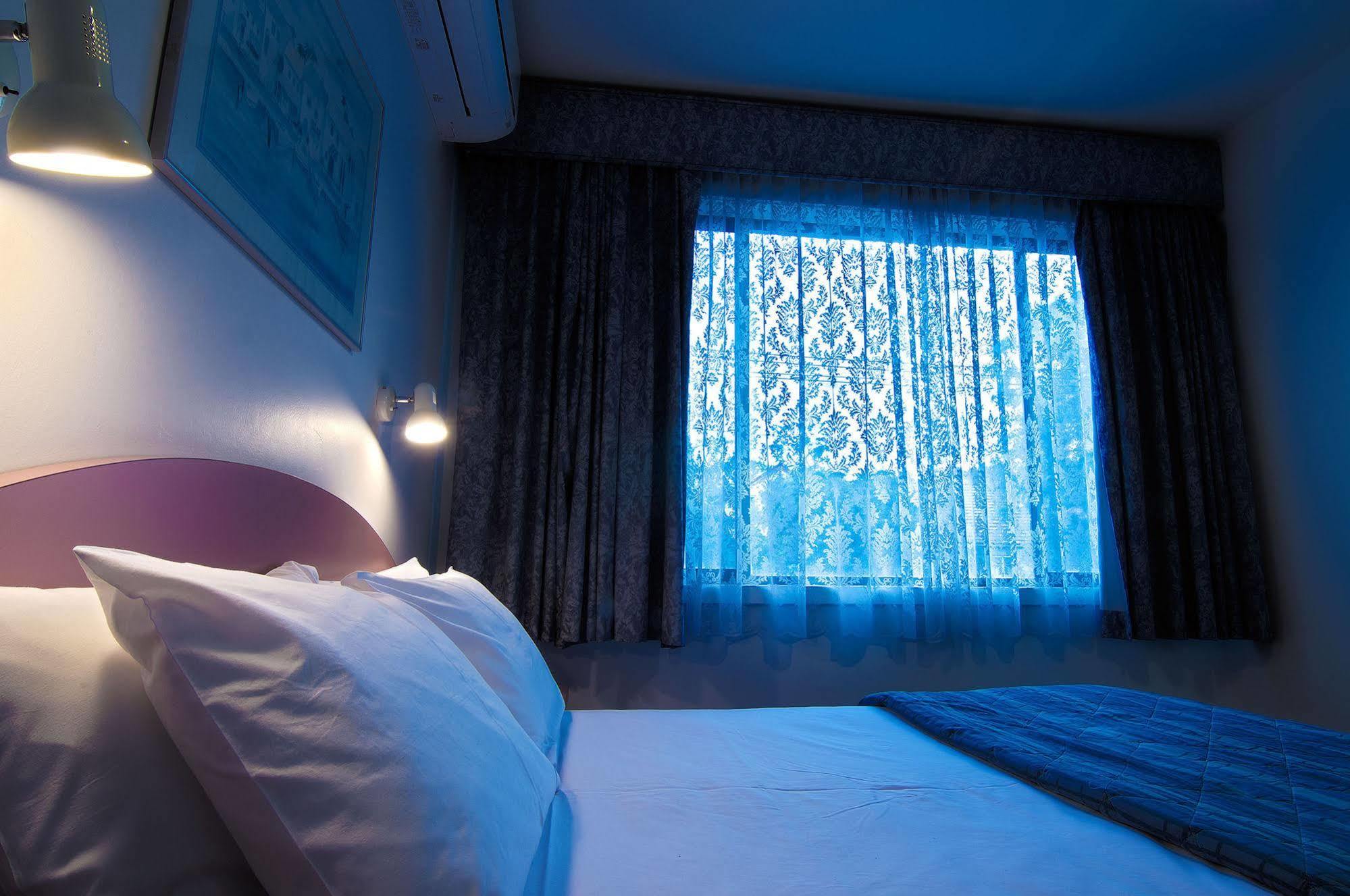 Park Squire Motor Inn & Serviced Apartments Мельбурн Экстерьер фото